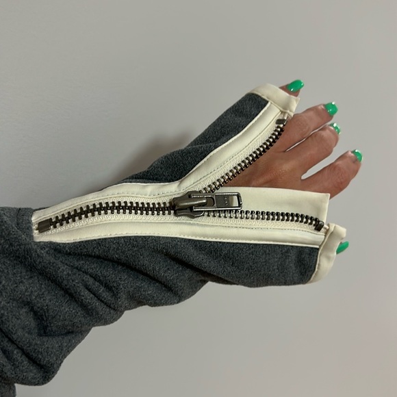 Lululemon Wrap Jacket Size 6 - Picture 4 of 8